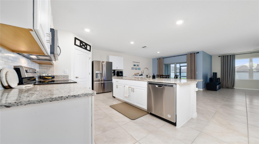 Kissimmee, Florida 34744, 4 Bedroom Bedrooms, ,2 Bathroombathrooms,Residential,For Sale,Park Side,0,Mfrs5151674