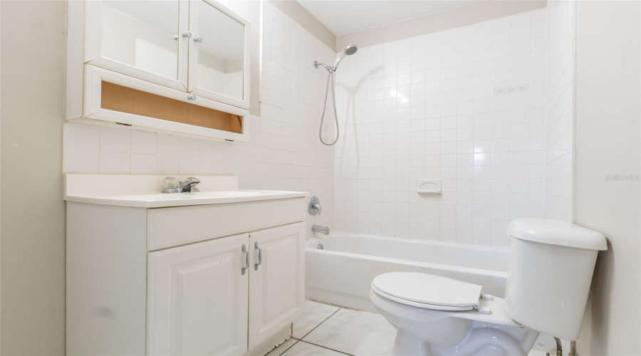 Tampa, Florida 33634, 4 Bedroom Bedrooms, ,2 Bathroombathrooms,Residential,For Sale,Crestridge,0,Mfrtb8518161