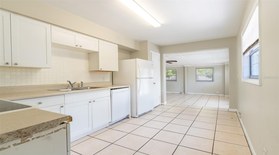 Tampa, Florida 33634, 4 Bedroom Bedrooms, ,2 Bathroombathrooms,Residential,For Sale,Crestridge,0,Mfrtb8518161