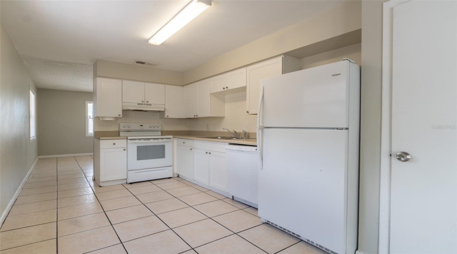 Tampa, Florida 33634, 4 Bedroom Bedrooms, ,2 Bathroombathrooms,Residential,For Sale,Crestridge,0,Mfrtb8518161