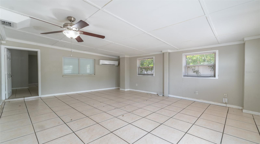 Tampa, Florida 33634, 4 Bedroom Bedrooms, ,2 Bathroombathrooms,Residential,For Sale,Crestridge,0,Mfrtb8518161