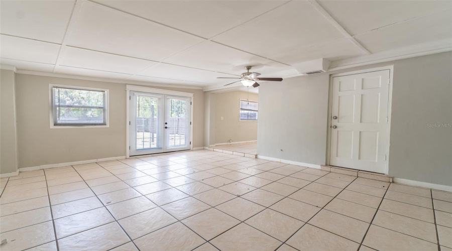 Tampa, Florida 33634, 4 Bedroom Bedrooms, ,2 Bathroombathrooms,Residential,For Sale,Crestridge,0,Mfrtb8518161