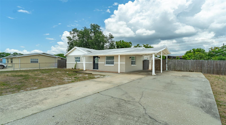 Tampa, Florida 33634, 4 Bedroom Bedrooms, ,2 Bathroombathrooms,Residential,For Sale,Crestridge,0,Mfrtb8518161