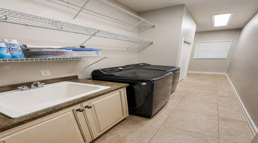Odessa, Florida 33556, 4 Bedroom Bedrooms, ,3 Bathroombathrooms,Residential,For Sale,Abyss,0,Mfrtb8542609