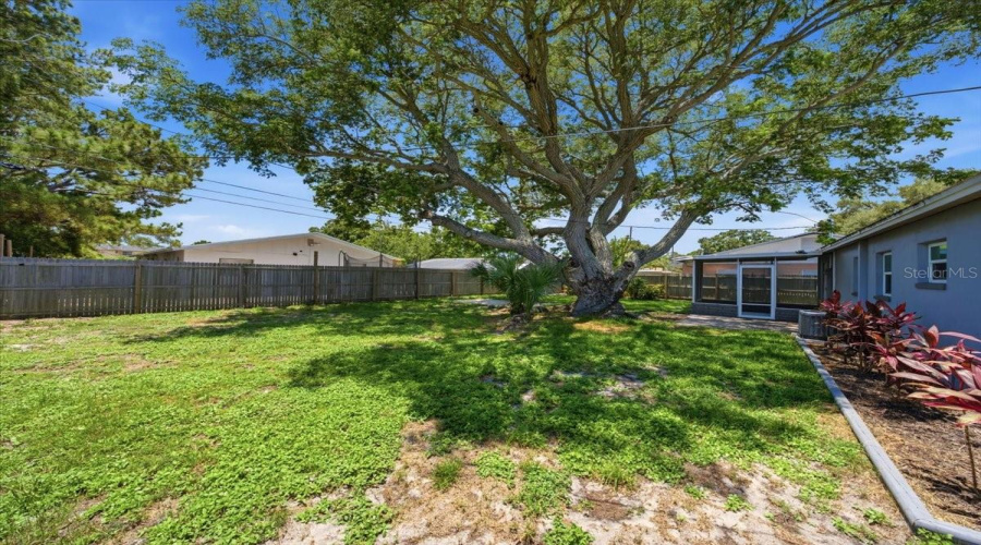 Largo, Florida 33771, 3 Bedroom Bedrooms, ,1 Bathroombathrooms,Residential,For Sale,4Th,0,Mfrtb8526545