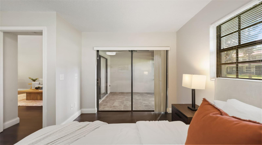 Orlando, Florida 32819, 2 Bedroom Bedrooms, ,2 Bathroombathrooms,Residential,For Sale,Sandpoint,0,Mfro6428413
