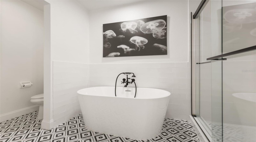 Orlando, Florida 32819, 2 Bedroom Bedrooms, ,2 Bathroombathrooms,Residential,For Sale,Sandpoint,0,Mfro6428413