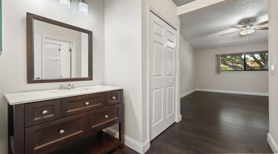 Orlando, Florida 32819, 2 Bedroom Bedrooms, ,2 Bathroombathrooms,Residential,For Sale,Sandpoint,0,Mfro6428413