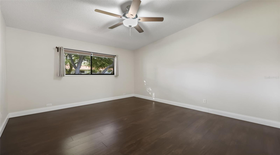Orlando, Florida 32819, 2 Bedroom Bedrooms, ,2 Bathroombathrooms,Residential,For Sale,Sandpoint,0,Mfro6428413