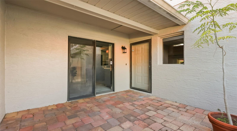 Orlando, Florida 32819, 2 Bedroom Bedrooms, ,2 Bathroombathrooms,Residential,For Sale,Sandpoint,0,Mfro6428413