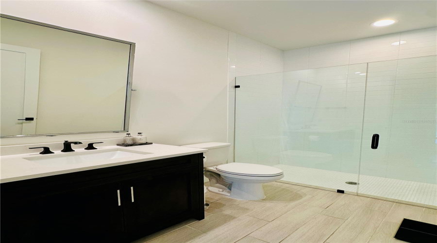 Tampa, Florida 33629, 4 Bedroom Bedrooms, ,5 Bathroombathrooms,Residential,For Sale,Homer,0,Mfrtb8542569
