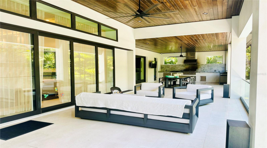 Tampa, Florida 33629, 4 Bedroom Bedrooms, ,5 Bathroombathrooms,Residential,For Sale,Homer,0,Mfrtb8542569