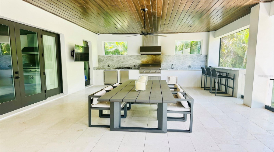 Tampa, Florida 33629, 4 Bedroom Bedrooms, ,5 Bathroombathrooms,Residential,For Sale,Homer,0,Mfrtb8542569