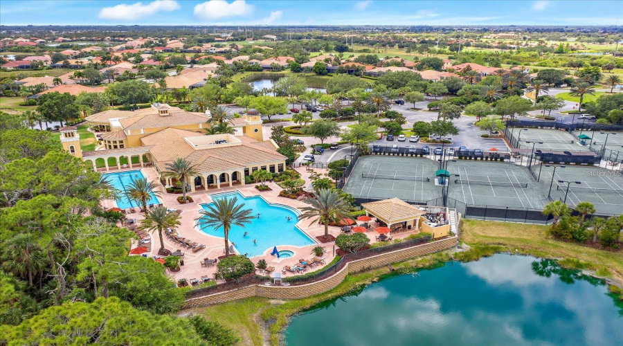 Vgrc Resort Pool, Lap Pool, Tiki Bar, Fitness Center