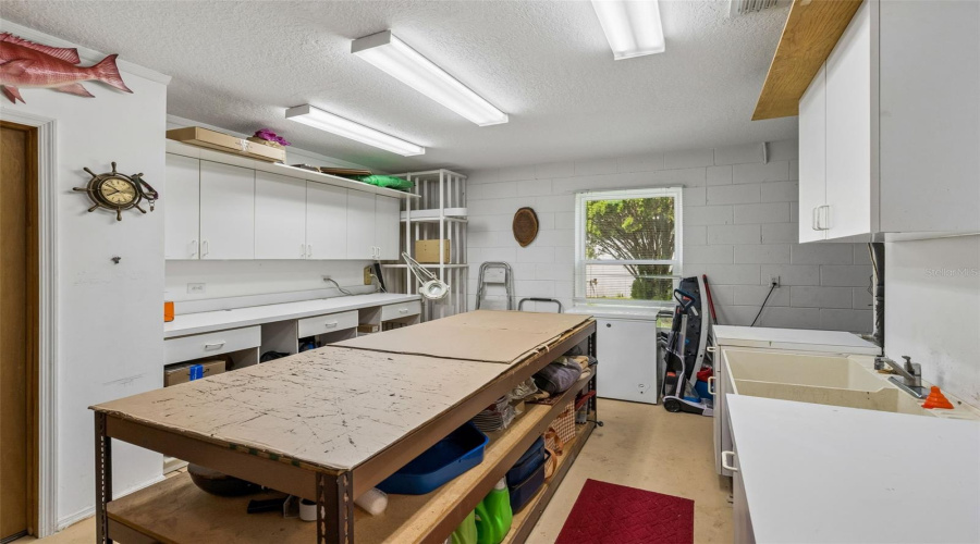 Craft/Hobby Room.