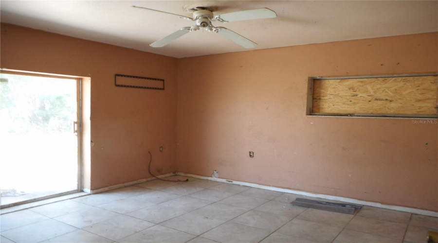 Ruskin, Florida 33570, 3 Bedroom Bedrooms, ,2 Bathroombathrooms,Residential,For Sale,1St,0,Mfrtb8542944