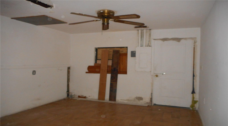 Ruskin, Florida 33570, 3 Bedroom Bedrooms, ,2 Bathroombathrooms,Residential,For Sale,1St,0,Mfrtb8542944