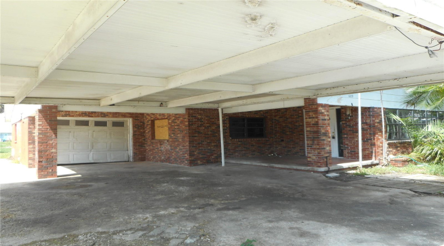 Ruskin, Florida 33570, 3 Bedroom Bedrooms, ,2 Bathroombathrooms,Residential,For Sale,1St,0,Mfrtb8542944
