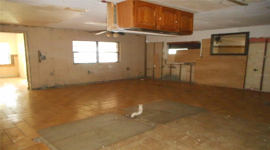 Ruskin, Florida 33570, 3 Bedroom Bedrooms, ,2 Bathroombathrooms,Residential,For Sale,1St,0,Mfrtb8542944