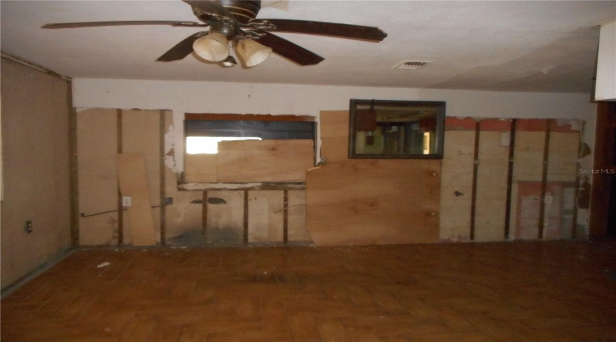 Ruskin, Florida 33570, 3 Bedroom Bedrooms, ,2 Bathroombathrooms,Residential,For Sale,1St,0,Mfrtb8542944