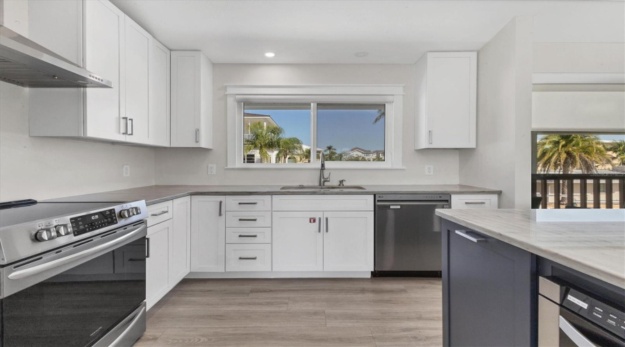 Longboat Key, Florida 34228, 2 Bedroom Bedrooms, ,2 Bathroombathrooms,Residential,For Sale,Tarawitt,0,Mfra4684674