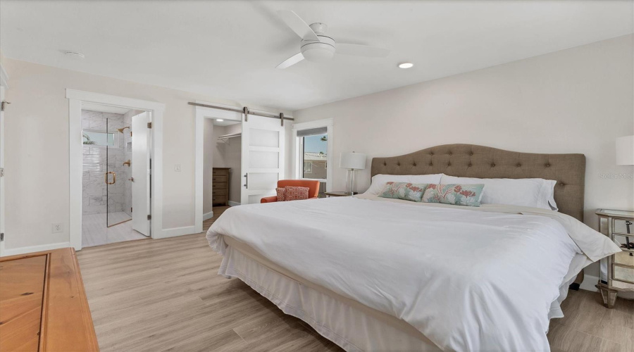 Longboat Key, Florida 34228, 2 Bedroom Bedrooms, ,2 Bathroombathrooms,Residential,For Sale,Tarawitt,0,Mfra4684674