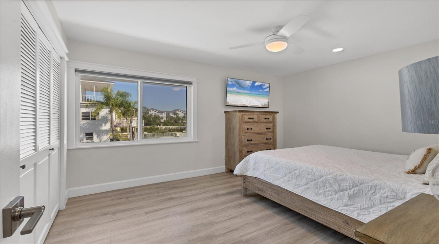 Longboat Key, Florida 34228, 2 Bedroom Bedrooms, ,2 Bathroombathrooms,Residential,For Sale,Tarawitt,0,Mfra4684674