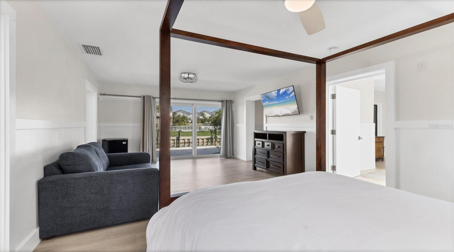 Longboat Key, Florida 34228, 2 Bedroom Bedrooms, ,2 Bathroombathrooms,Residential,For Sale,Tarawitt,0,Mfra4684674