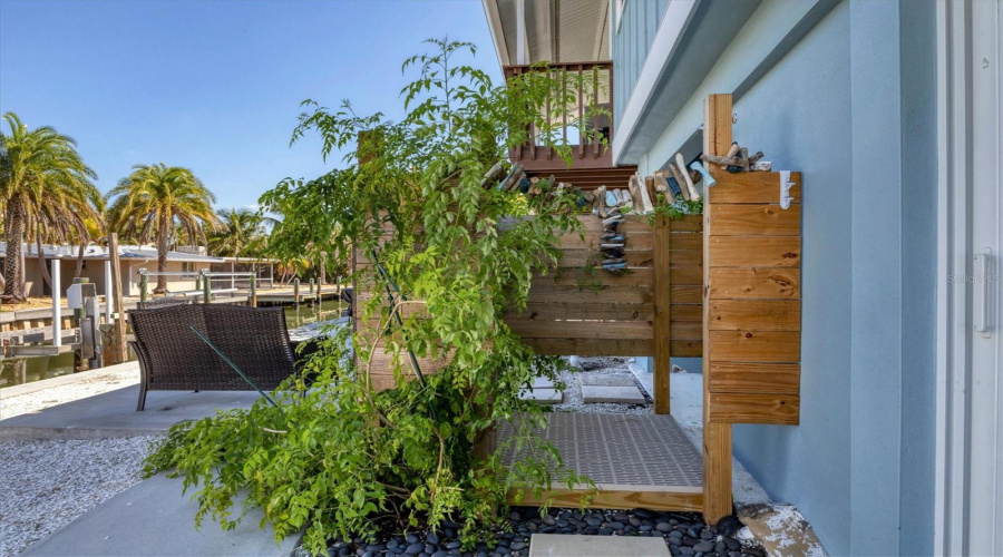 Longboat Key, Florida 34228, 2 Bedroom Bedrooms, ,2 Bathroombathrooms,Residential,For Sale,Tarawitt,0,Mfra4684674