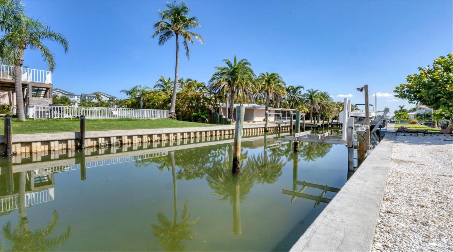 Longboat Key, Florida 34228, 2 Bedroom Bedrooms, ,2 Bathroombathrooms,Residential,For Sale,Tarawitt,0,Mfra4684674