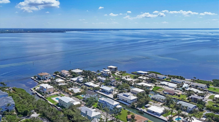 Longboat Key, Florida 34228, 2 Bedroom Bedrooms, ,2 Bathroombathrooms,Residential,For Sale,Tarawitt,0,Mfra4684674