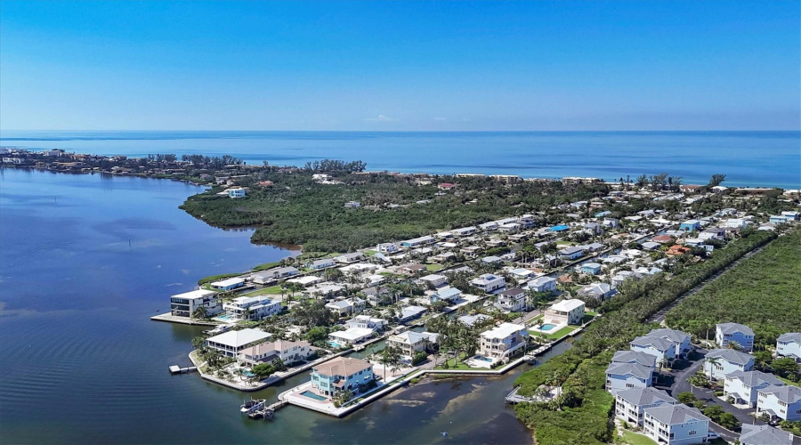 Longboat Key, Florida 34228, 2 Bedroom Bedrooms, ,2 Bathroombathrooms,Residential,For Sale,Tarawitt,0,Mfra4684674