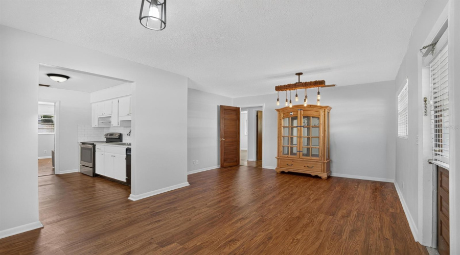 Brandon, Florida 33510, 3 Bedroom Bedrooms, ,2 Bathroombathrooms,Residential,For Sale,Alma,0,Mfrtb8543028