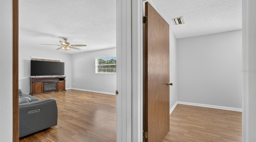 Brandon, Florida 33510, 3 Bedroom Bedrooms, ,2 Bathroombathrooms,Residential,For Sale,Alma,0,Mfrtb8543028