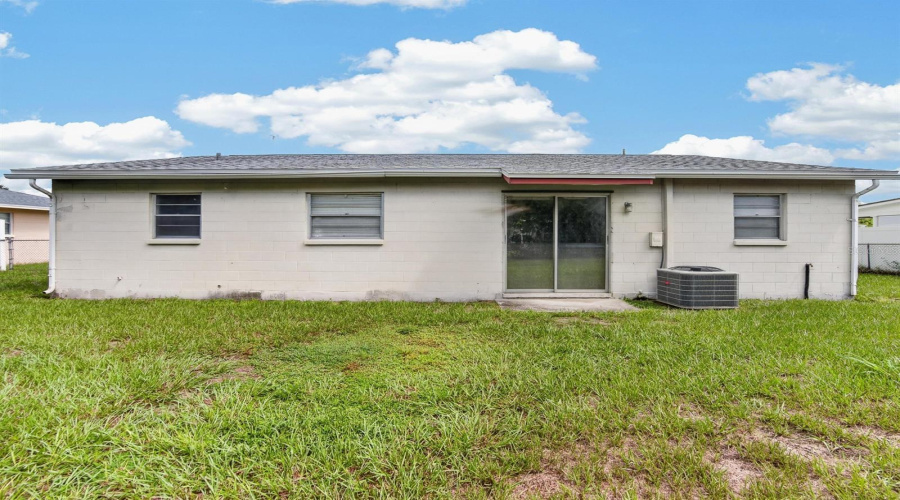 Brandon, Florida 33510, 3 Bedroom Bedrooms, ,2 Bathroombathrooms,Residential,For Sale,Alma,0,Mfrtb8543028