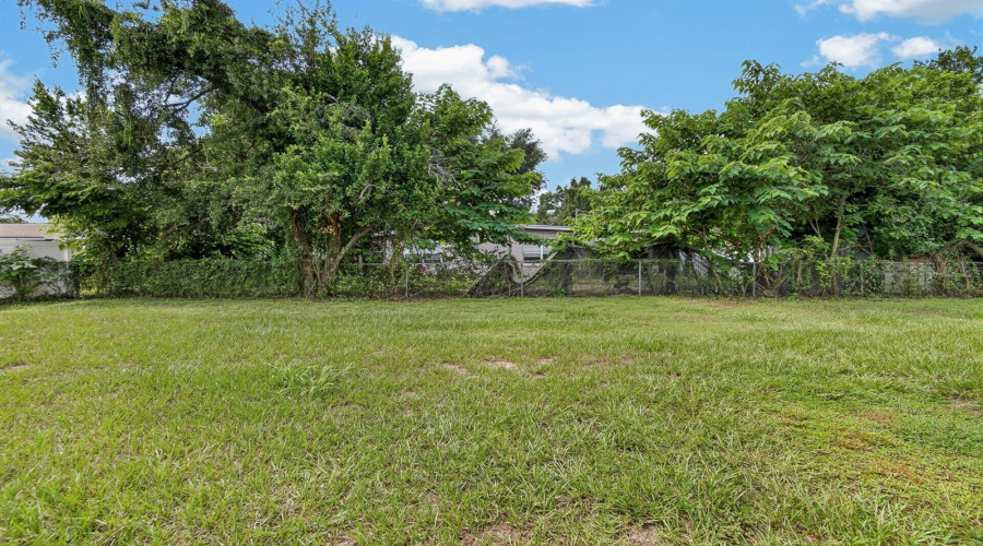 Brandon, Florida 33510, 3 Bedroom Bedrooms, ,2 Bathroombathrooms,Residential,For Sale,Alma,0,Mfrtb8543028