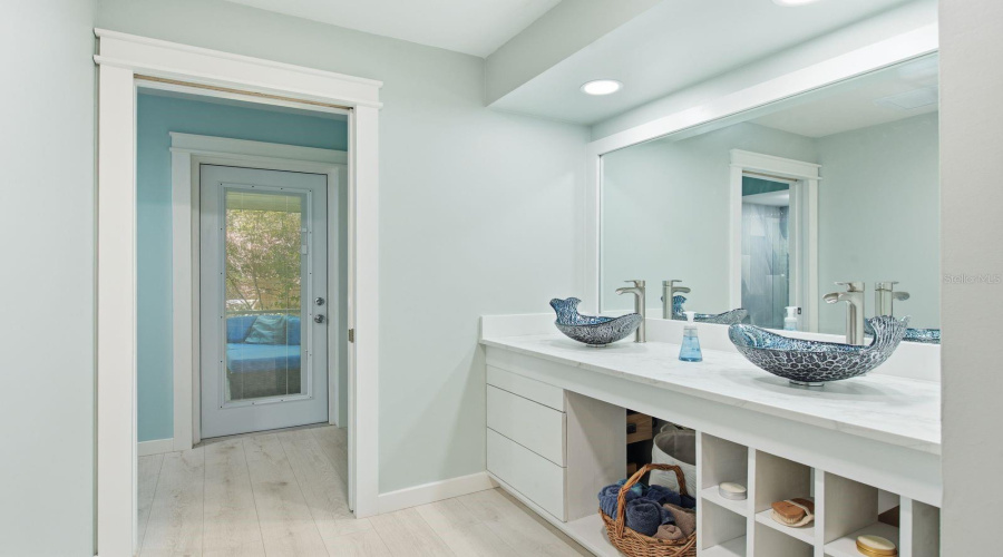 Clearwater, Florida 33761, 3 Bedroom Bedrooms, ,2 Bathroombathrooms,Residential,For Sale,Fair Green,0,Mfrtb8535960