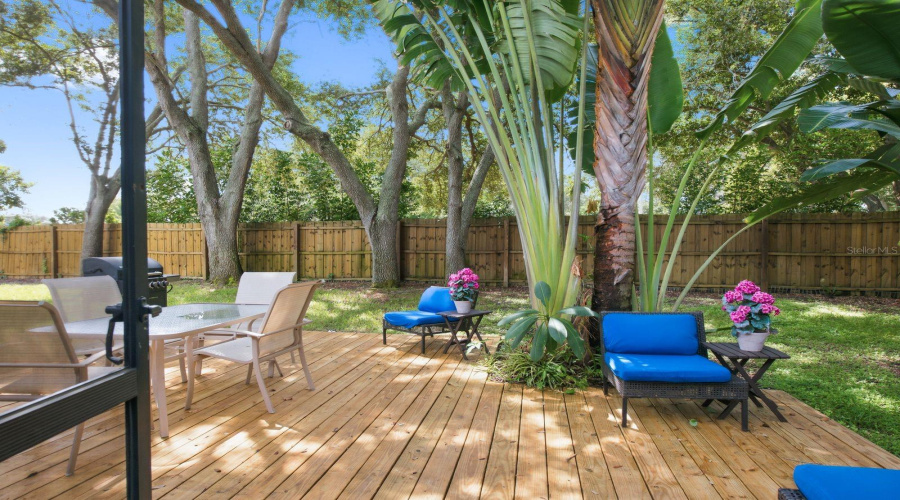 Open Deck, Perfect For Barbeques!