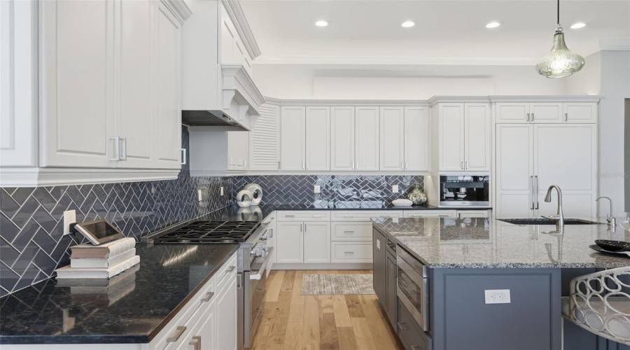 Redington Beach, Florida 33708, 5 Bedroom Bedrooms, ,4 Bathroombathrooms,Residential,For Sale,Gulf,0,Mfrtb8530265