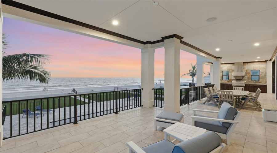 Redington Beach, Florida 33708, 5 Bedroom Bedrooms, ,4 Bathroombathrooms,Residential,For Sale,Gulf,0,Mfrtb8530265
