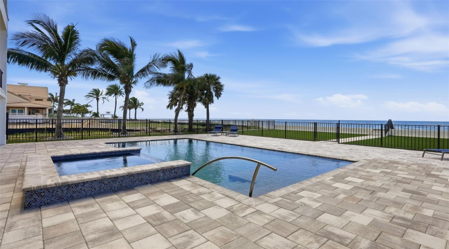 Redington Beach, Florida 33708, 5 Bedroom Bedrooms, ,4 Bathroombathrooms,Residential,For Sale,Gulf,0,Mfrtb8530265