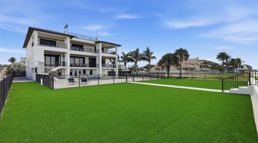 Redington Beach, Florida 33708, 5 Bedroom Bedrooms, ,4 Bathroombathrooms,Residential,For Sale,Gulf,0,Mfrtb8530265