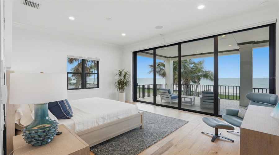 Redington Beach, Florida 33708, 5 Bedroom Bedrooms, ,4 Bathroombathrooms,Residential,For Sale,Gulf,0,Mfrtb8530265