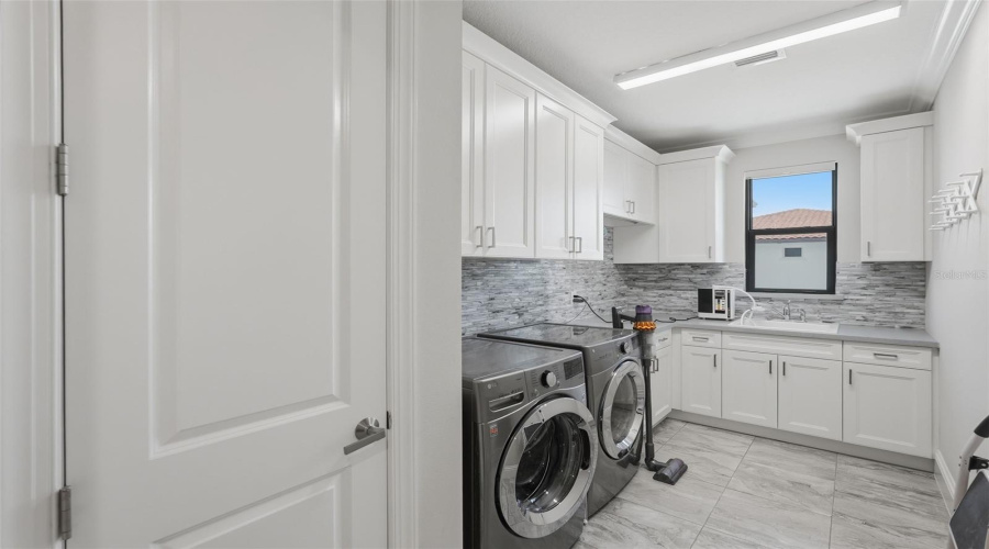 Redington Beach, Florida 33708, 5 Bedroom Bedrooms, ,4 Bathroombathrooms,Residential,For Sale,Gulf,0,Mfrtb8530265