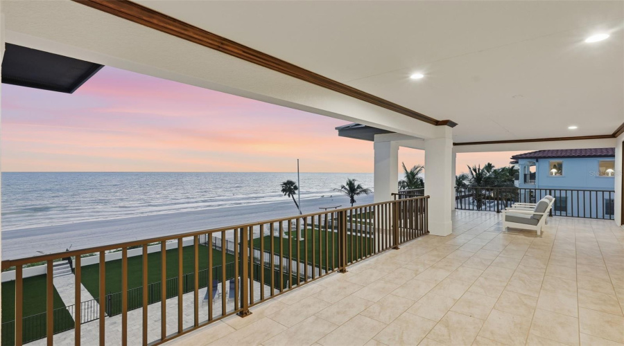 Redington Beach, Florida 33708, 5 Bedroom Bedrooms, ,4 Bathroombathrooms,Residential,For Sale,Gulf,0,Mfrtb8530265