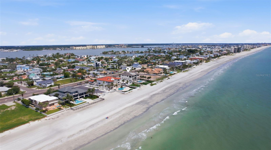 Redington Beach, Florida 33708, 5 Bedroom Bedrooms, ,4 Bathroombathrooms,Residential,For Sale,Gulf,0,Mfrtb8530265