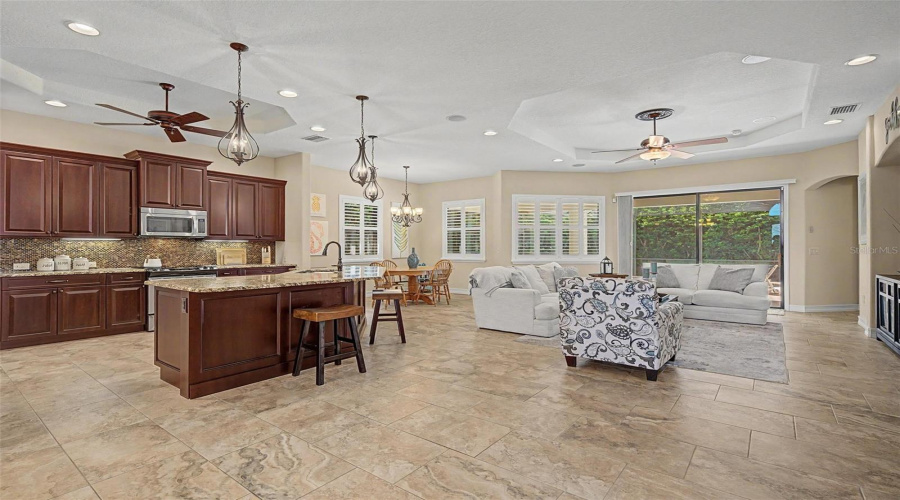 Open Floorplan With Lanai Views