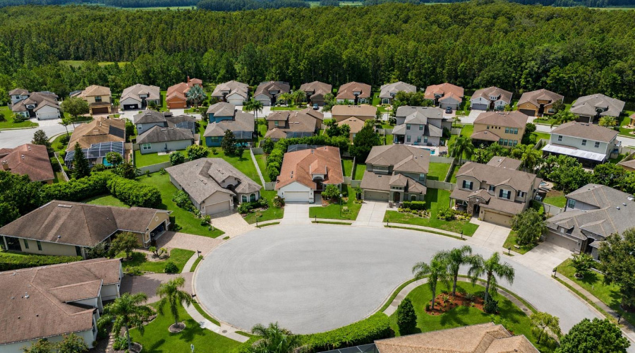 Sought-After Cul-De-Sac Location
