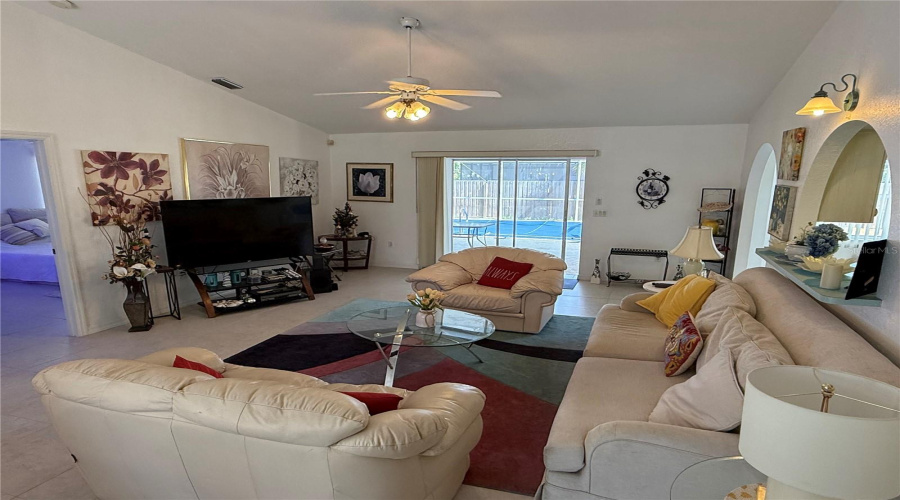 Port Charlotte, Florida 33952, 2 Bedroom Bedrooms, ,2 Bathroombathrooms,Residential,For Sale,Beaverton,0,Mfra4653928