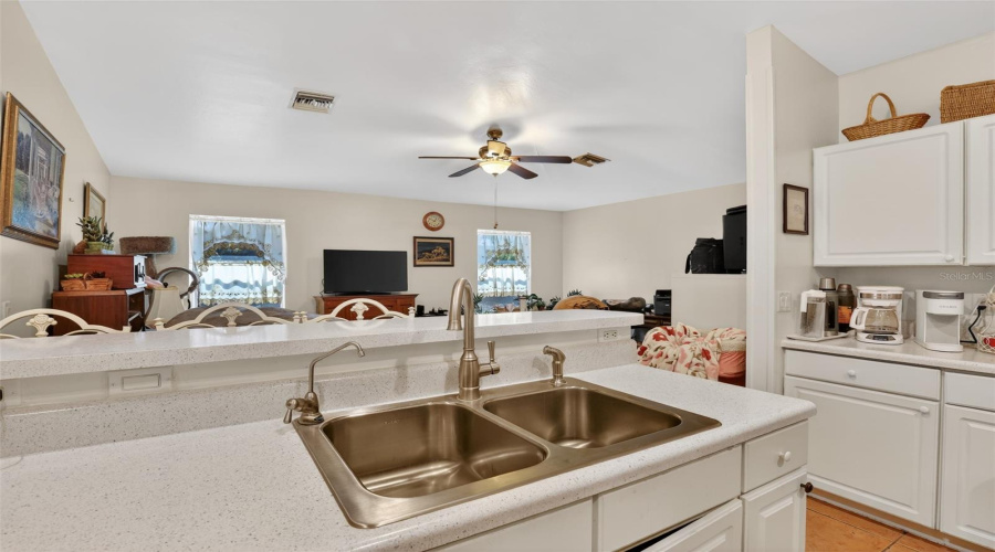 Cape Coral, Florida 33909, 3 Bedroom Bedrooms, ,2 Bathroombathrooms,Residential,For Sale,20Th,0,Mfrtb8516754
